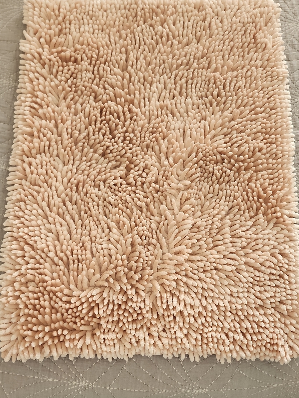 Plush Bath Mat -  Soft Chenille Baby Pink 18x24